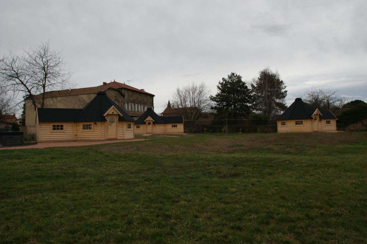 Les Cabanes Du Grand Nord Pradines (Loire) Exterior foto