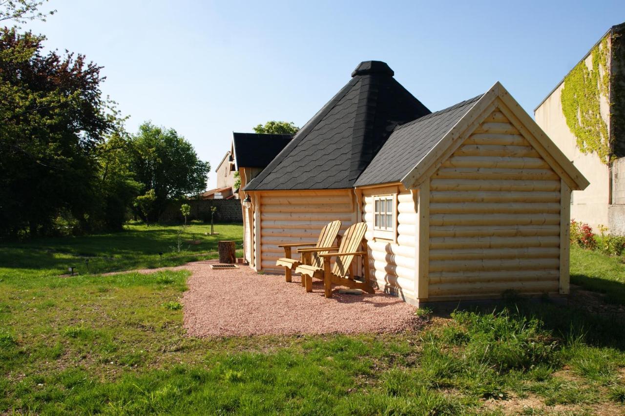 Les Cabanes Du Grand Nord Pradines (Loire) Exterior foto