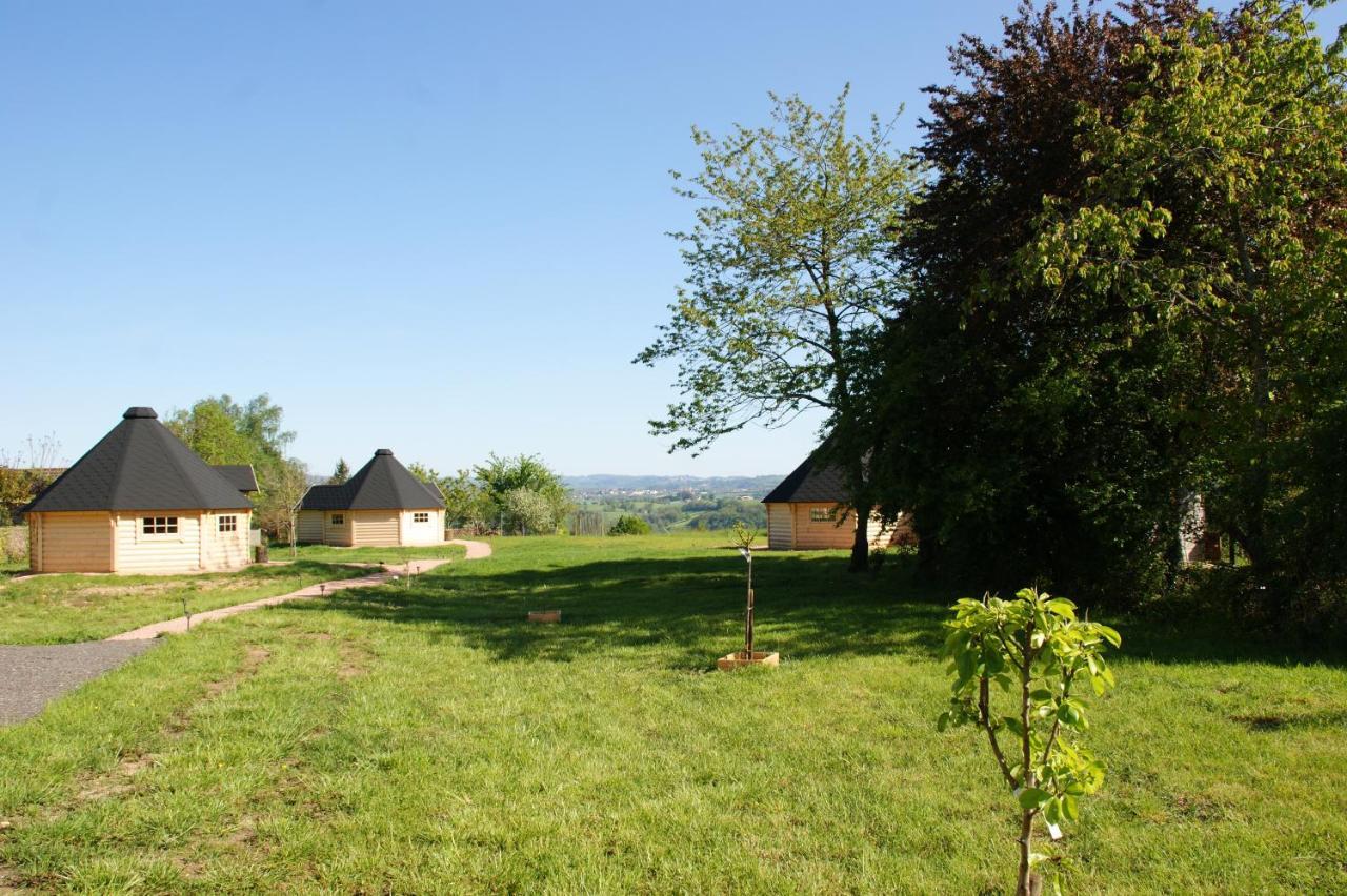 Les Cabanes Du Grand Nord Pradines (Loire) Exterior foto