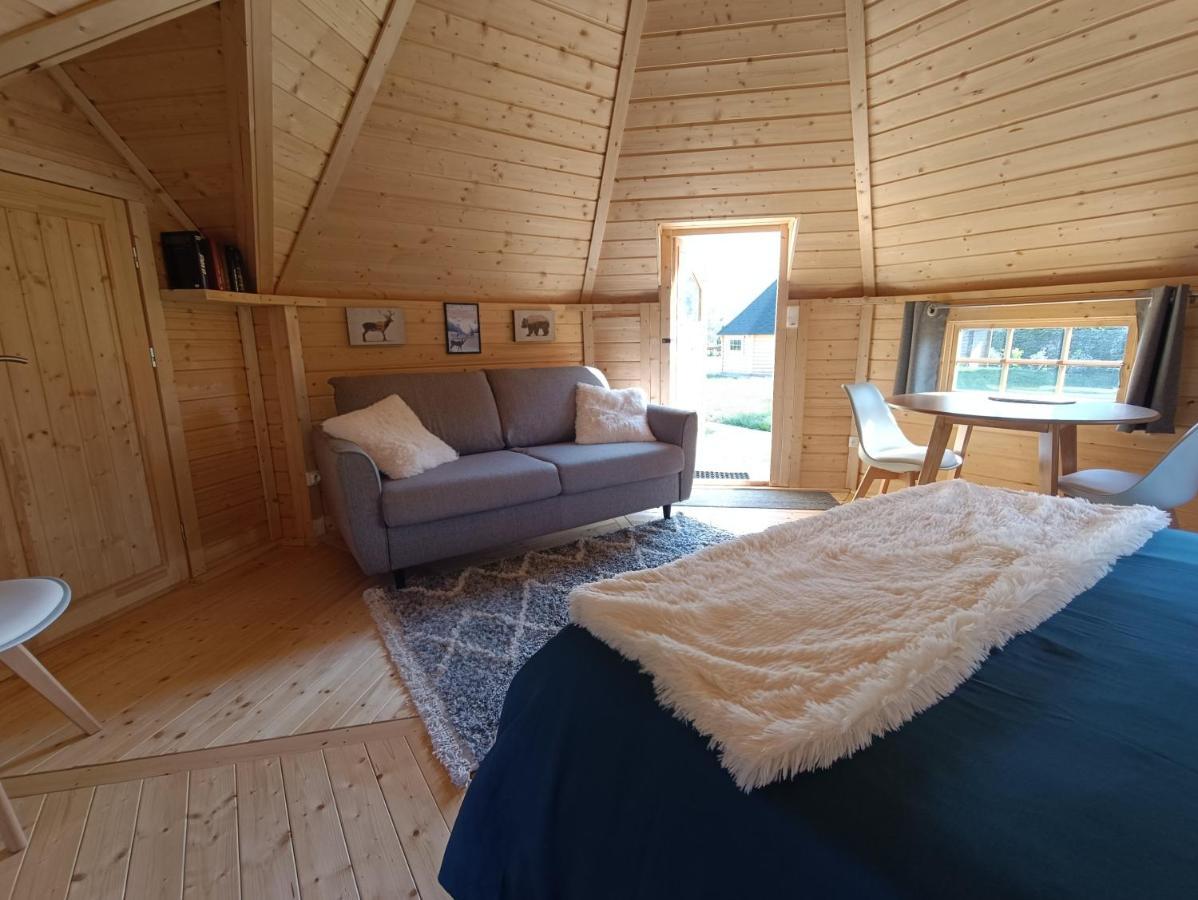 Les Cabanes Du Grand Nord Pradines (Loire) Exterior foto