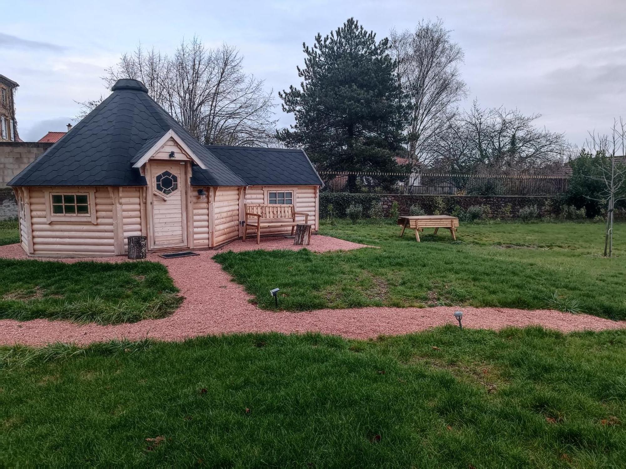Les Cabanes Du Grand Nord Pradines (Loire) Exterior foto